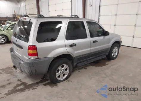 2005 Ford Escape Xlt из США, поврежденный, VIN 1FMYU93115KA89794